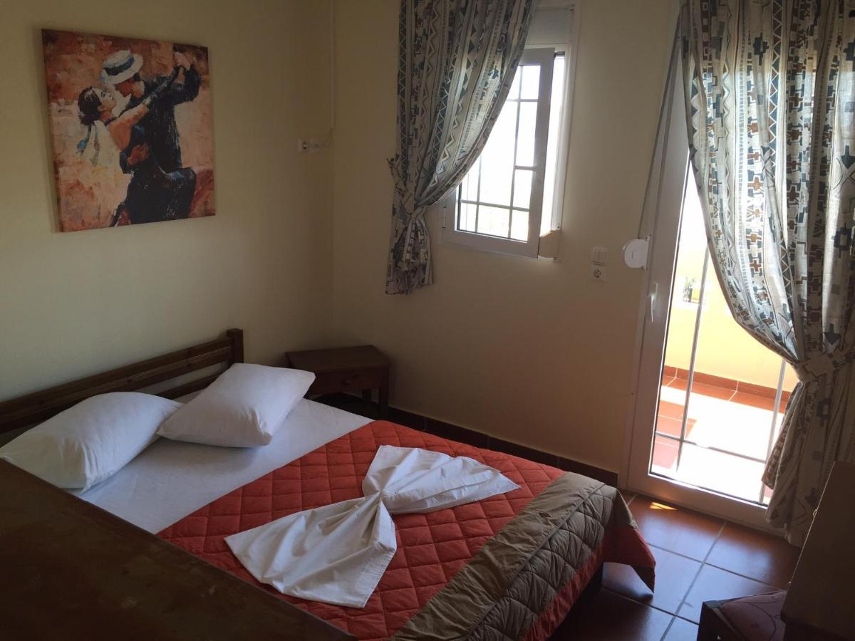 Toulipa Rooms Agia Ermioni Экстерьер фото