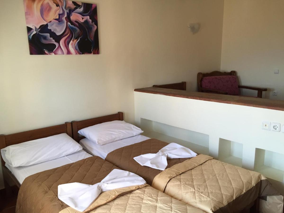 Toulipa Rooms Agia Ermioni Экстерьер фото