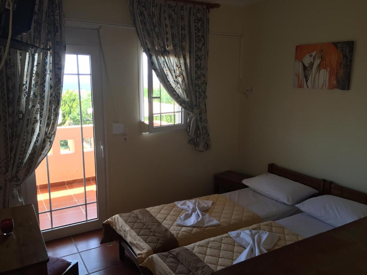 Toulipa Rooms Agia Ermioni Экстерьер фото